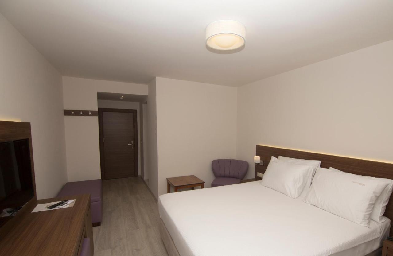 Neopol Hotel Κουσάντασι Εξωτερικό φωτογραφία