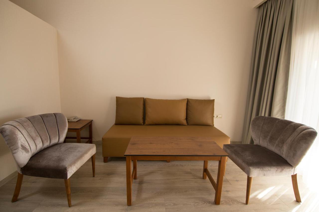 Neopol Hotel Κουσάντασι Εξωτερικό φωτογραφία